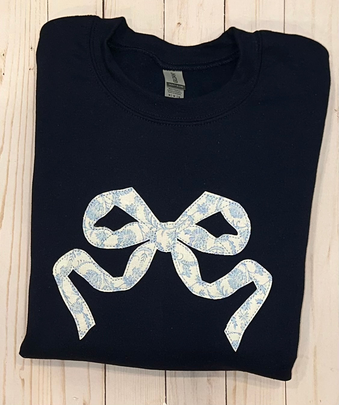 Bow Applique Sweatshirt